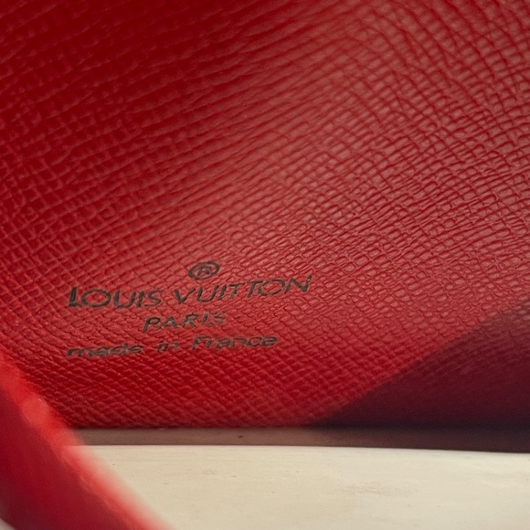 LOUIS VUITTON  Epi Leather ID/Card Case in Rubis (Red) - Preowned - Picture 6 of 8